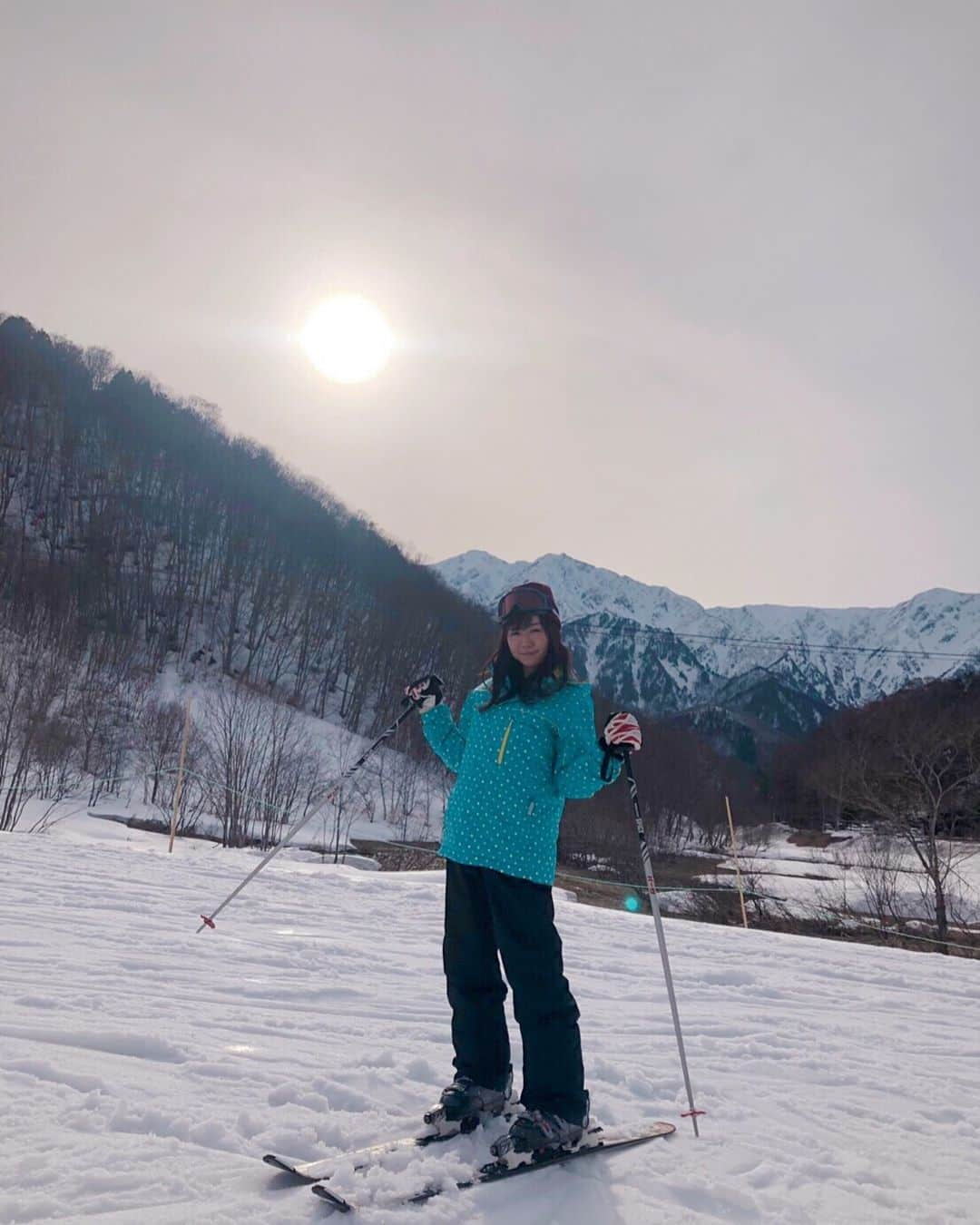 軽辺るかのインスタグラム：「はじめてのスキー⛷ . #スキー #スキー女子 #skiing🎿 #⛷」