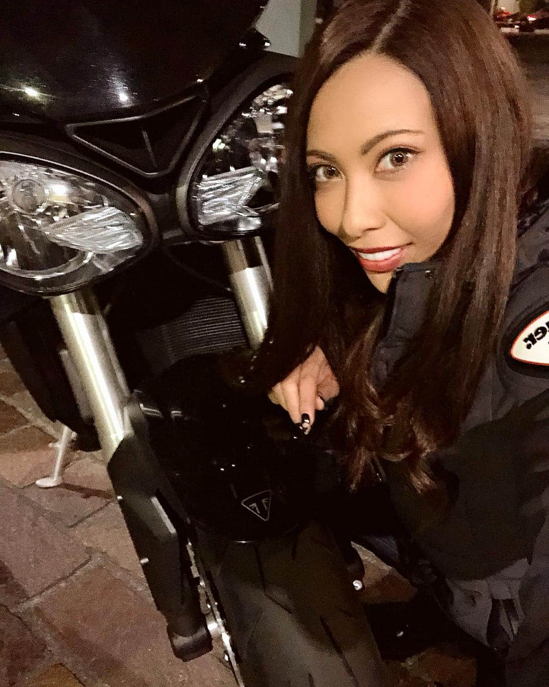 CAMIRAさんのインスタグラム写真 - (CAMIRAInstagram)「イタリア街🇮🇹 #トライアンフ#オートバイ#バイク女子#バイク#バイクのある風景#バイクのある生活#バイクが好きだ#ストリートトリプル#ガールズバイカー#イタリア街#bike#bikegirl#motocycle#bikelife#streettriple#motorcycle#motorcycle_moment#motorcyclegirl#bike_japan」3月25日 17時56分 - camila.528