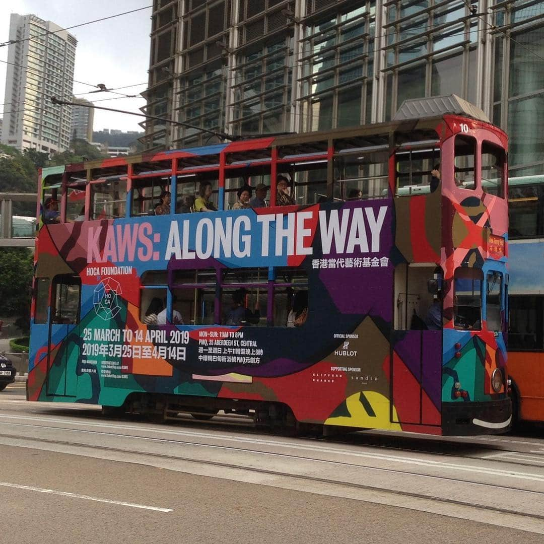 KAWSONEさんのインスタグラム写真 - (KAWSONEInstagram)「KAWS: ALONG THE WAY @hocafoundation @2x4inc  #HongKong #KAWS」3月25日 18時08分 - kaws