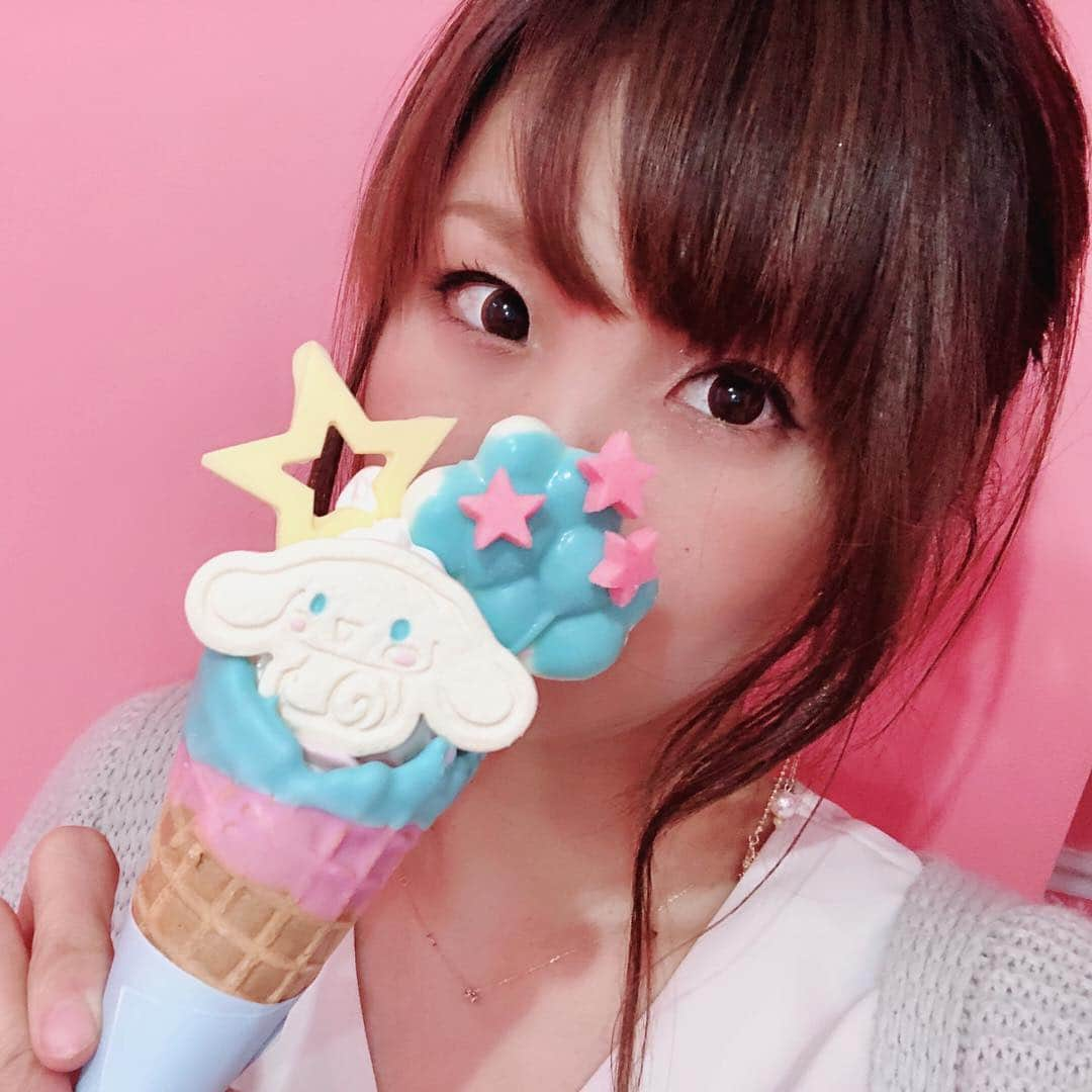 長谷川真美さんのインスタグラム写真 - (長谷川真美Instagram)「🍦💕 ・ かっ可愛すぎる😍❤️ #eddysicecream @eddys_ice_cream_  今月は #シナモロール だよ〜✨ ・ #hub_eddysicecream #PR」3月25日 18時15分 - maami.hase