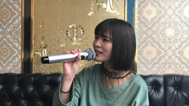 若菜のインスタグラム：「カラオケ歌ってみたシリーズ①﻿ ﻿ Artist: 手嶌葵  title: 「明日への手紙」﻿ ﻿ ﻿ #若菜 #wakana #karaoke #カラオケ #マネージャーさんカメラ #music #cover #手嶌葵 #明日への手紙 #リクエストあればコメントください」
