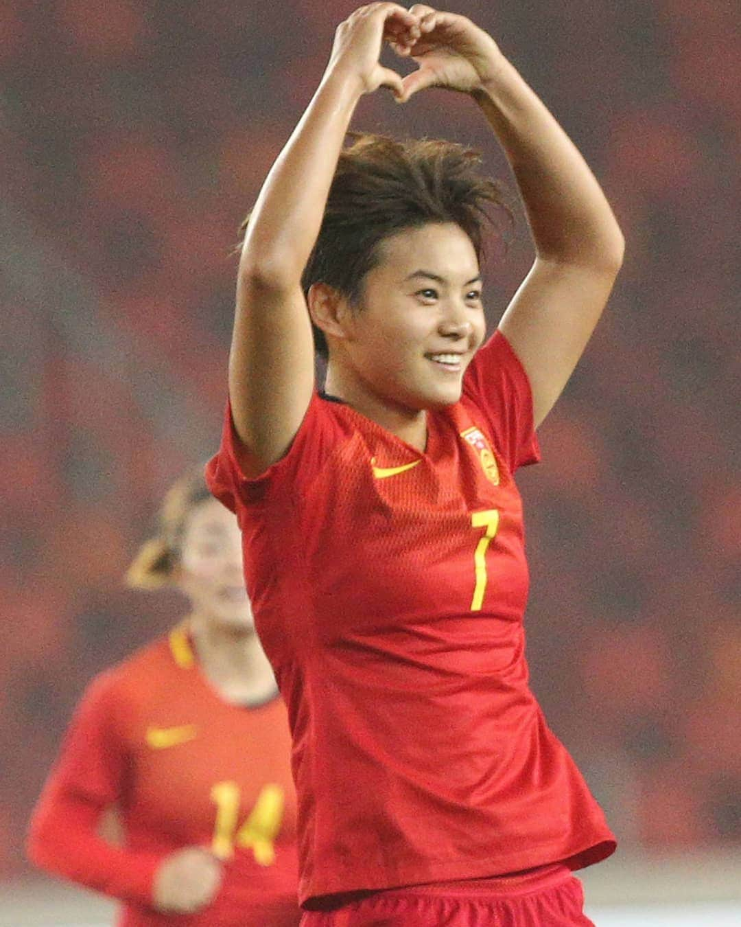 FIFAワールドカップさんのインスタグラム写真 - (FIFAワールドカップInstagram)「When AFC Women's Player of the Year 2018 @wang_shuang7 plays in the FIFA Women's World Cup, she'll be an inspiration to fans back home. The dynamic @psg_feminines midfielder will have high hopes of repeating her club success for the #China national team 🇨🇳 #MondayMotivation #FIFAWWC」3月25日 18時40分 - fifaworldcup