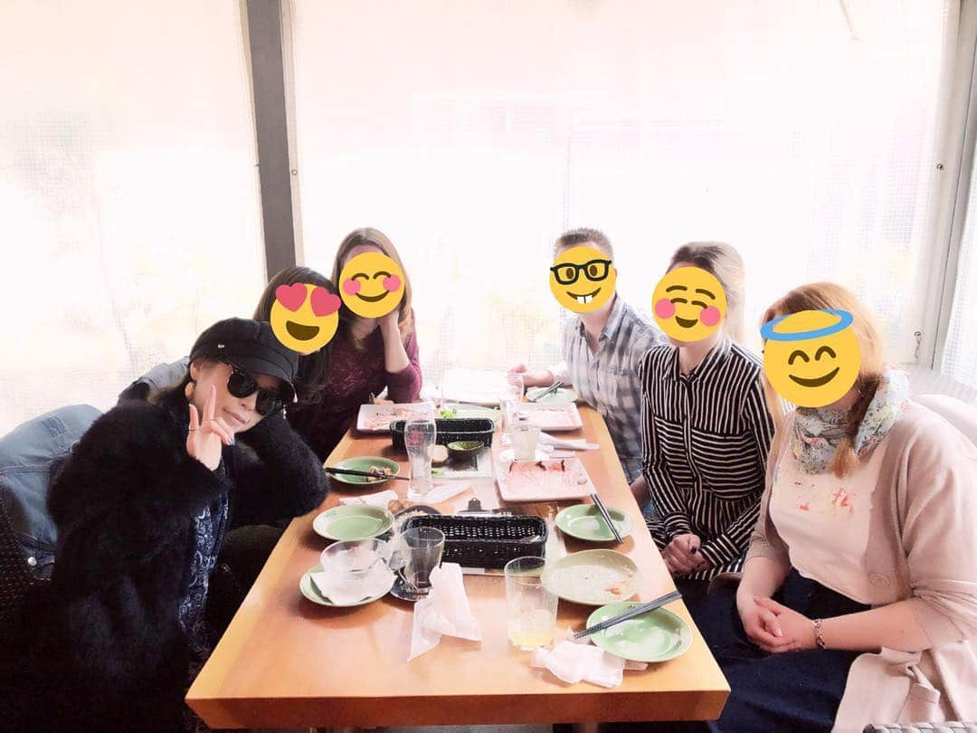 ナノさんのインスタグラム写真 - (ナノInstagram)「Had lunch with good friends from Germany who I got to know through Dokomi. ‪Had such a great time. I miss Germany!! 今日は、日本に遊びに来てるドイツで何度もお世話になった大好きな人たちと会えて、楽しい時間が過ごせて、苺も食べれて、心満たされた。苺一会。またドイツで歌いたいなー。因みに、ドイツでは #マジメガ と言う言葉を作ったそうです。流行語に一票。」3月25日 18時43分 - nanonano_me