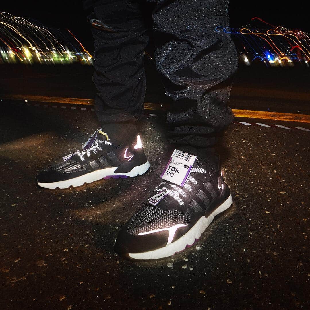 adidas Originalsさんのインスタグラム写真 - (adidas OriginalsInstagram)「The #NITEJOGGER City Pack reflects our global community of late night creators. Inspired by six cities around the world, this release takes flight on March 30 (US and Asia) and April 13 (EU). . See more at adidas.com/Nitejogger」3月25日 18時43分 - adidasoriginals