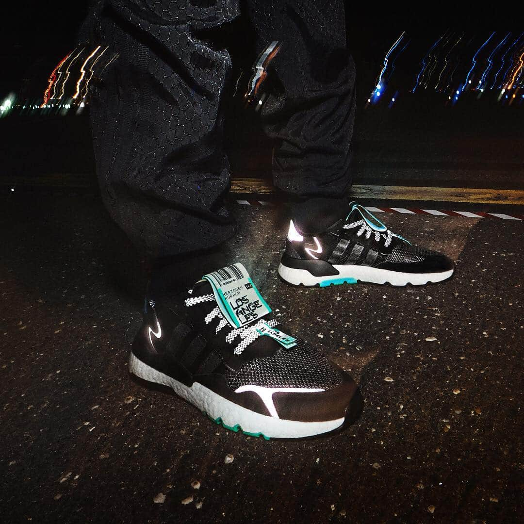 adidas Originalsさんのインスタグラム写真 - (adidas OriginalsInstagram)「The #NITEJOGGER City Pack reflects our global community of late night creators. Inspired by six cities around the world, this release takes flight on March 30 (US and Asia) and April 13 (EU). . See more at adidas.com/Nitejogger」3月25日 18時43分 - adidasoriginals