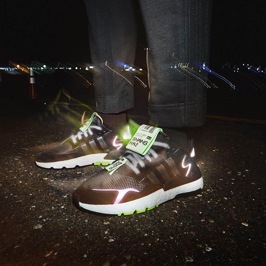 adidas Originalsさんのインスタグラム写真 - (adidas OriginalsInstagram)「The #NITEJOGGER City Pack reflects our global community of late night creators. Inspired by six cities around the world, this release takes flight on March 30 (US and Asia) and April 13 (EU). . See more at adidas.com/Nitejogger」3月25日 18時43分 - adidasoriginals