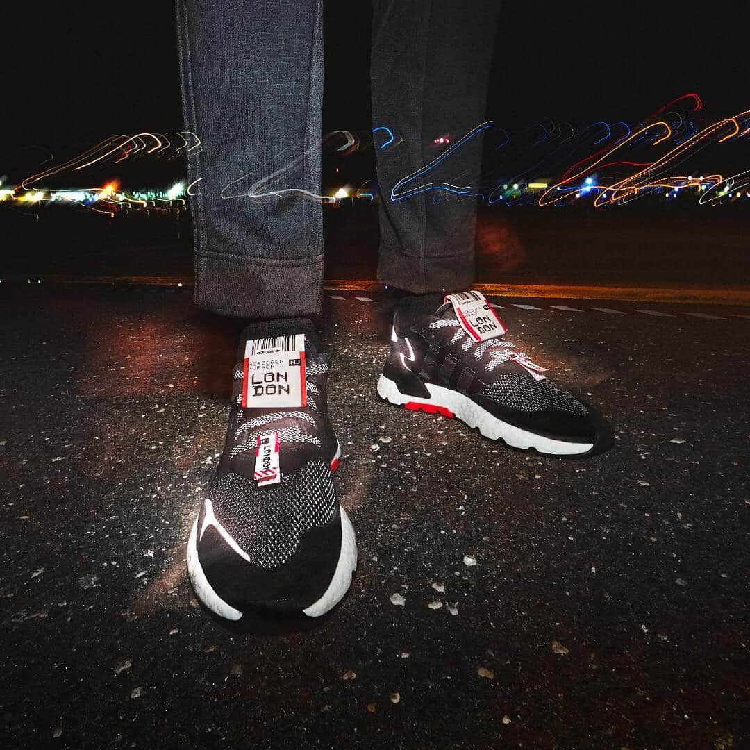 adidas Originalsさんのインスタグラム写真 - (adidas OriginalsInstagram)「The #NITEJOGGER City Pack reflects our global community of late night creators. Inspired by six cities around the world, this release takes flight on March 30 (US and Asia) and April 13 (EU). . See more at adidas.com/Nitejogger」3月25日 18時43分 - adidasoriginals