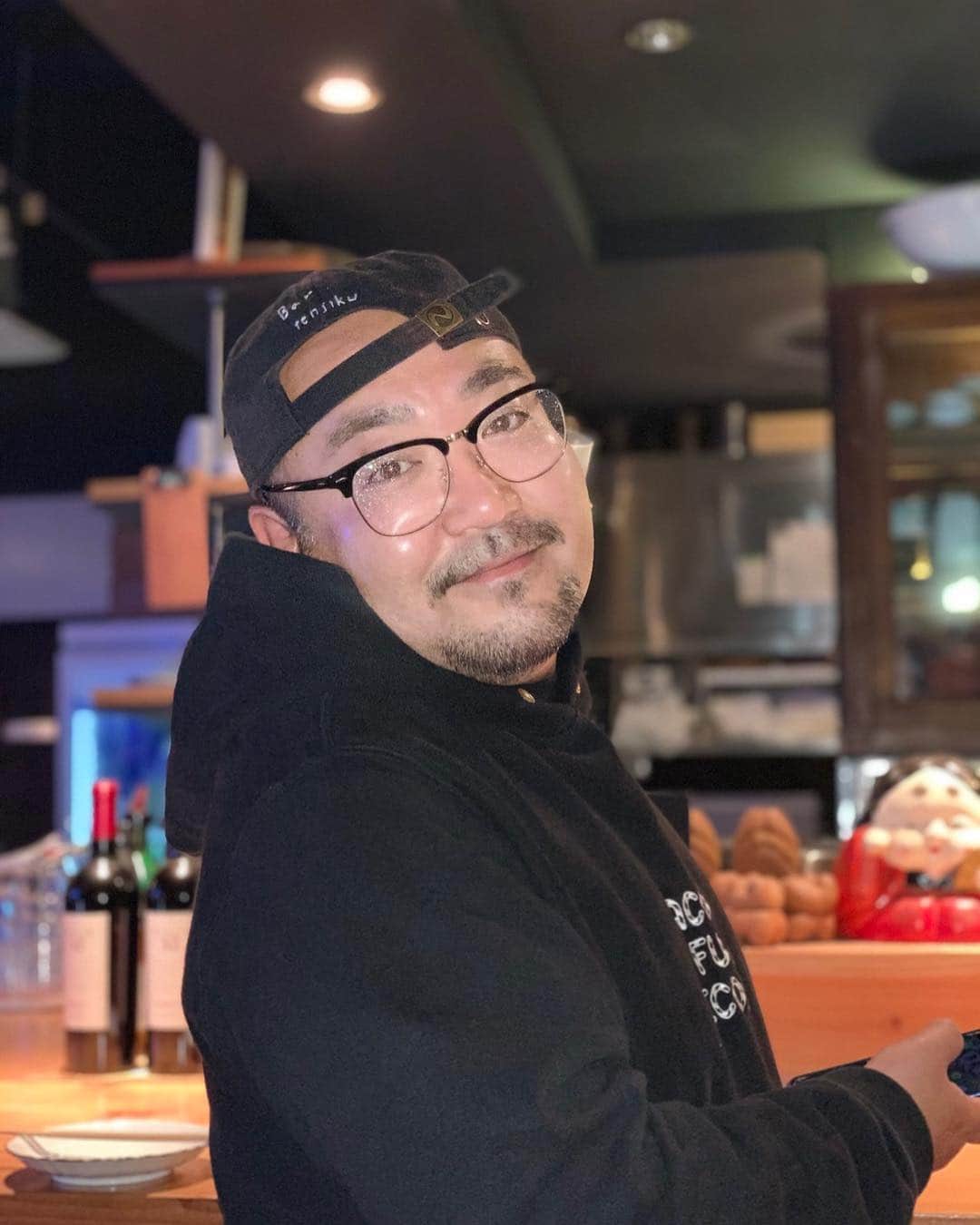松本素生さんのインスタグラム写真 - (松本素生Instagram)「激動の2日間を終え疲労困憊からの、本日も俺たちの月曜日と言うわけで、恵崎商店やっておりまーす！ #松本素生 #恵崎商店 #山形料理まら」3月25日 19時14分 - sou_matsumoto