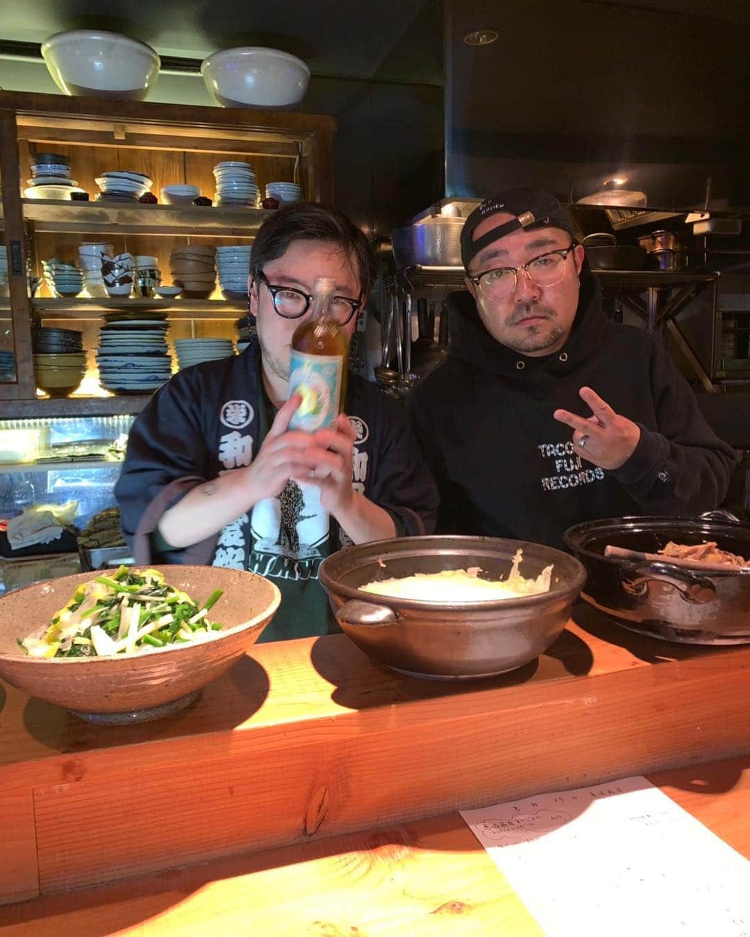 松本素生さんのインスタグラム写真 - (松本素生Instagram)「激動の2日間を終え疲労困憊からの、本日も俺たちの月曜日と言うわけで、恵崎商店やっておりまーす！ #松本素生 #恵崎商店 #山形料理まら」3月25日 19時14分 - sou_matsumoto