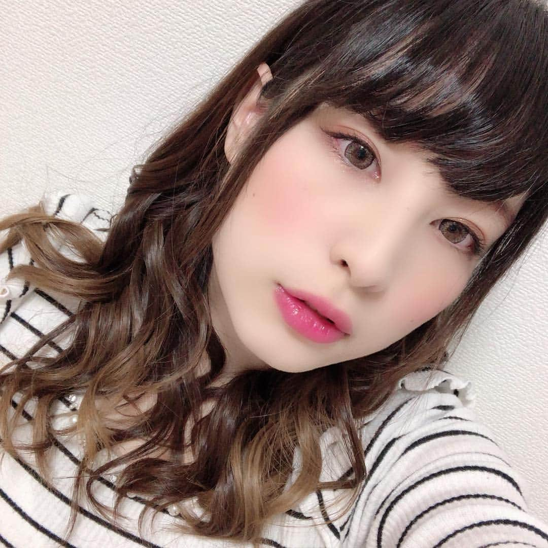 桜ちなみ（ちなみん）さんのインスタグラム写真 - (桜ちなみ（ちなみん）Instagram)「レッドドラゴン出勤ー！ キャバ嬢してきまする🙈✨ #六本木キャバクラ  #キャバ嬢 #顔面騎乗  #おっぱいもみもみ  #おっさん女子」3月25日 19時24分 - chinamin045