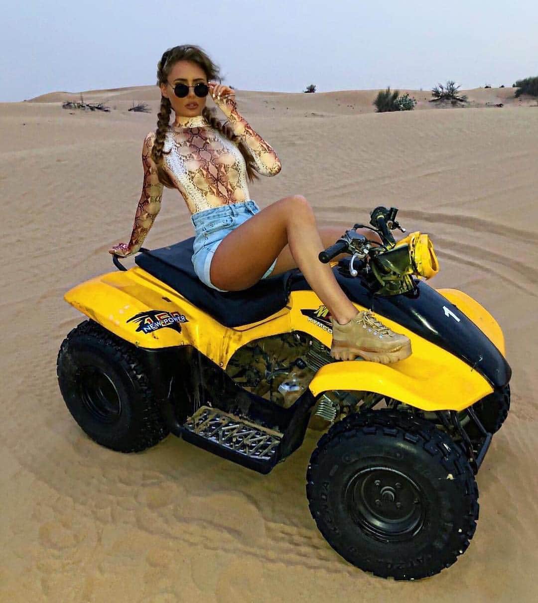 Public Desireさんのインスタグラム写真 - (Public DesireInstagram)「Our mega BABE @georgie.clarke outchea' lookin' BOUJEE AF 😍🙌 Shop VOUCH £34.99, BLUE BUTTON FRONT FRAYED DENIM SHORTS £17.99 + Nude Slinky Snake Print Bodysuit £19.99 #lookofthebae #pdbae Tap to shop ☝」3月25日 19時31分 - publicdesire