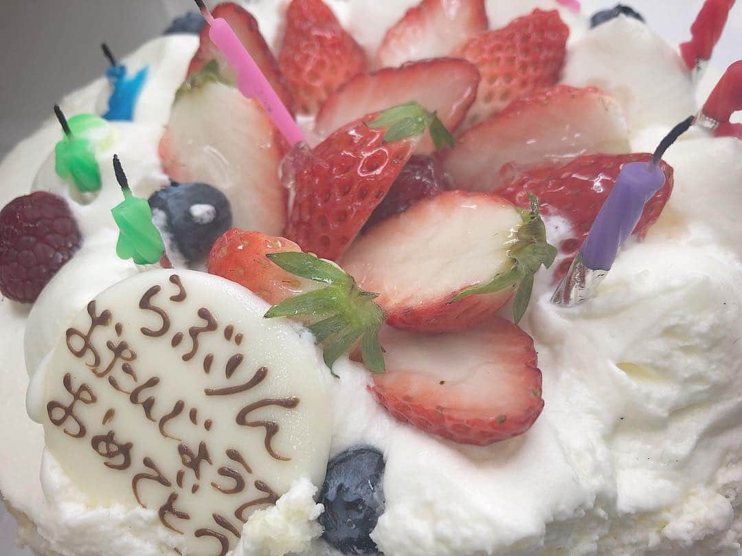 中野愛理さんのインスタグラム写真 - (中野愛理Instagram)「‪❤︎ ㅤㅤㅤㅤㅤㅤㅤㅤㅤㅤㅤㅤㅤ 18歳のお誕生日に いただいたケーキ🎂♡ ㅤㅤㅤㅤㅤㅤㅤㅤㅤㅤㅤㅤㅤ #mybirthday #0324 #cake #thx  #ske48 #中野愛理 #followme #🎂 ㅤㅤㅤㅤㅤㅤㅤㅤㅤㅤㅤㅤㅤㅤㅤㅤㅤㅤㅤㅤㅤㅤㅤㅤㅤㅤ」3月25日 20時02分 - airi_nakano_