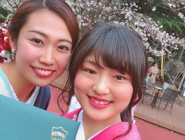 及川真夢さんのインスタグラム写真 - (及川真夢Instagram)「2019年3月25日青山学院大学卒業！！！ 4年間支えてくれた方々、関わってくださった方々、ありがとうございました！！！これからもまだまだよろしくお願いします😍 #青山学院大学 #学位授与式 #卒業 #大好き同期 #女バレ #木村ゼミ #国際政治経済学部 #感謝 #平成最後の卒業式  岡山でも頑張るぞー💪」3月25日 20時21分 - oikawa_mayu