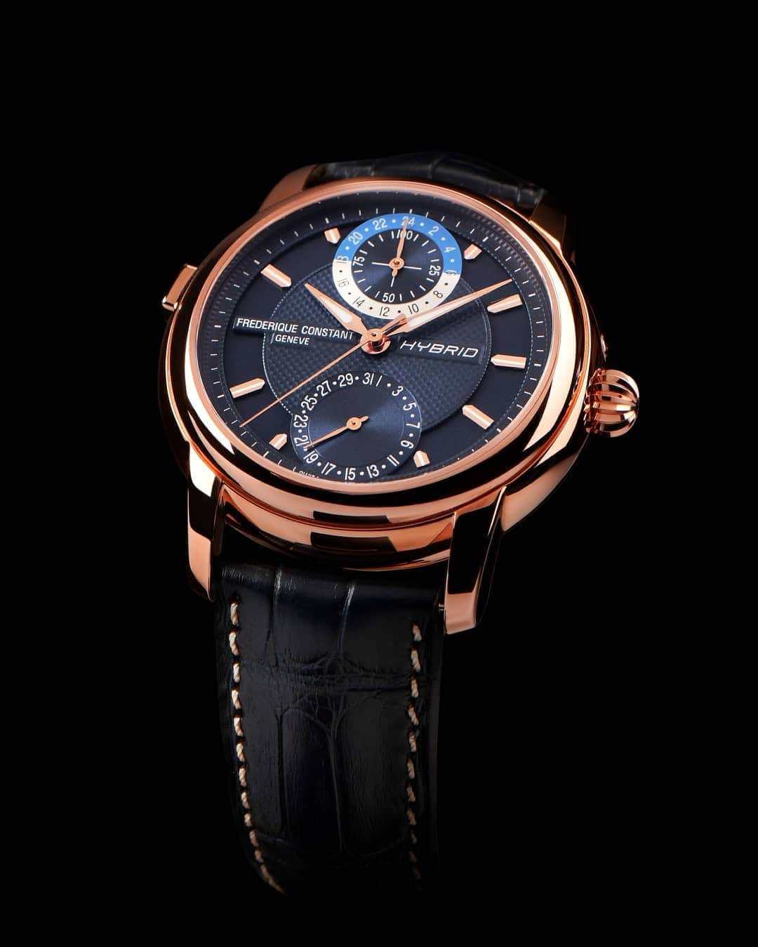 フレデリックコンスタントさんのインスタグラム写真 - (フレデリックコンスタントInstagram)「The #FrederiqueConstant #HybridManufacture comes with three new models and two dials versions. A silvered dial for the polished stainless steel and rose gold-plated version and a navy blue dial in the steel rose gold-plated watch !  The Hybrid family is fitted with FC-750V4H6 automatic Manufacture Hybrid caliber and a 38-hours power reserve plus a 7+ days battery life for the connected module that can be linked to its Hybrid's companion application available both on Google Play and Apple Store.  Look into these three new models now by clicking on the link in bio ! #BaselWorld2019」3月25日 20時26分 - frederiqueconstant