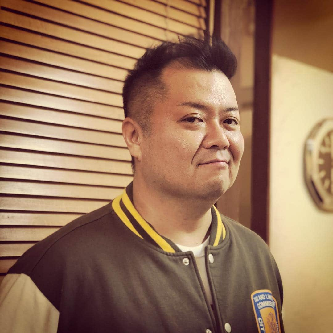 杉本知香さんのインスタグラム写真 - (杉本知香Instagram)「東貴博 49歳 小杉竜一 45歳 川谷修士 44歳 素敵に歳を重ねててかっこいい😊✨ #丁度ええ 。  #中目黒美容室  #東MAX#東貴博#札束#お金持ち #ブラマヨ小杉#小杉竜一 #2丁拳銃修士 #2丁拳銃#川谷修士」3月25日 20時39分 - sugimotoc