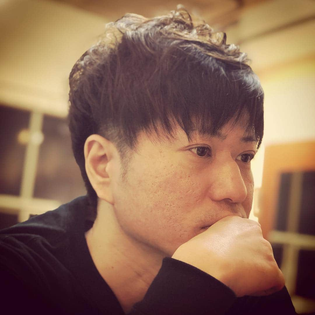 杉本知香さんのインスタグラム写真 - (杉本知香Instagram)「東貴博 49歳 小杉竜一 45歳 川谷修士 44歳 素敵に歳を重ねててかっこいい😊✨ #丁度ええ 。  #中目黒美容室  #東MAX#東貴博#札束#お金持ち #ブラマヨ小杉#小杉竜一 #2丁拳銃修士 #2丁拳銃#川谷修士」3月25日 20時39分 - sugimotoc