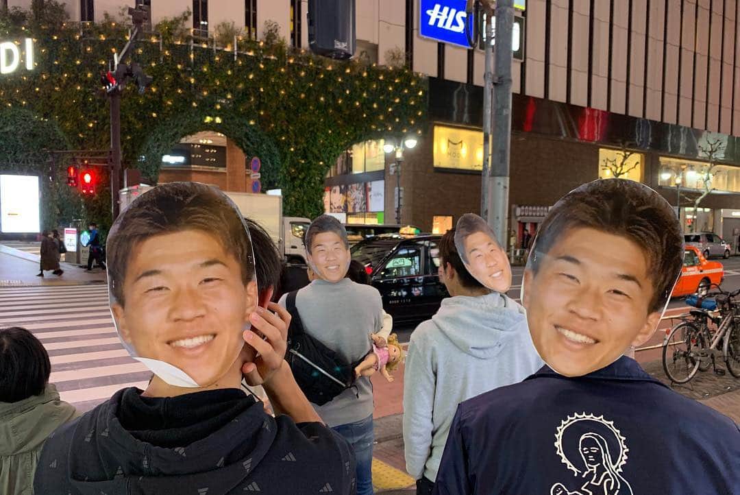 小川諒也さんのインスタグラム写真 - (小川諒也Instagram)「けんすけくんおめでとうの会 #永井謙佑 #誕生日会 #渋谷にけんすけくん大量続出 #いい笑顔だなー。」3月25日 20時35分 - ryoya_ogawa_6