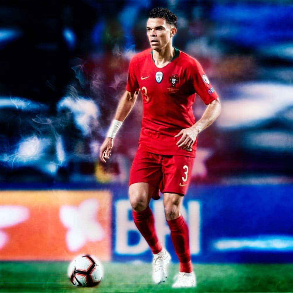 ペペさんのインスタグラム写真 - (ペペInstagram)「Hoje à noite contamos com o vosso apoio 💪 VAMOS PORTUGAL 🇵🇹 . #P3P3 #Pepe3 #TudoPorPortugal #Euro2020」3月25日 20時47分 - official_pepe