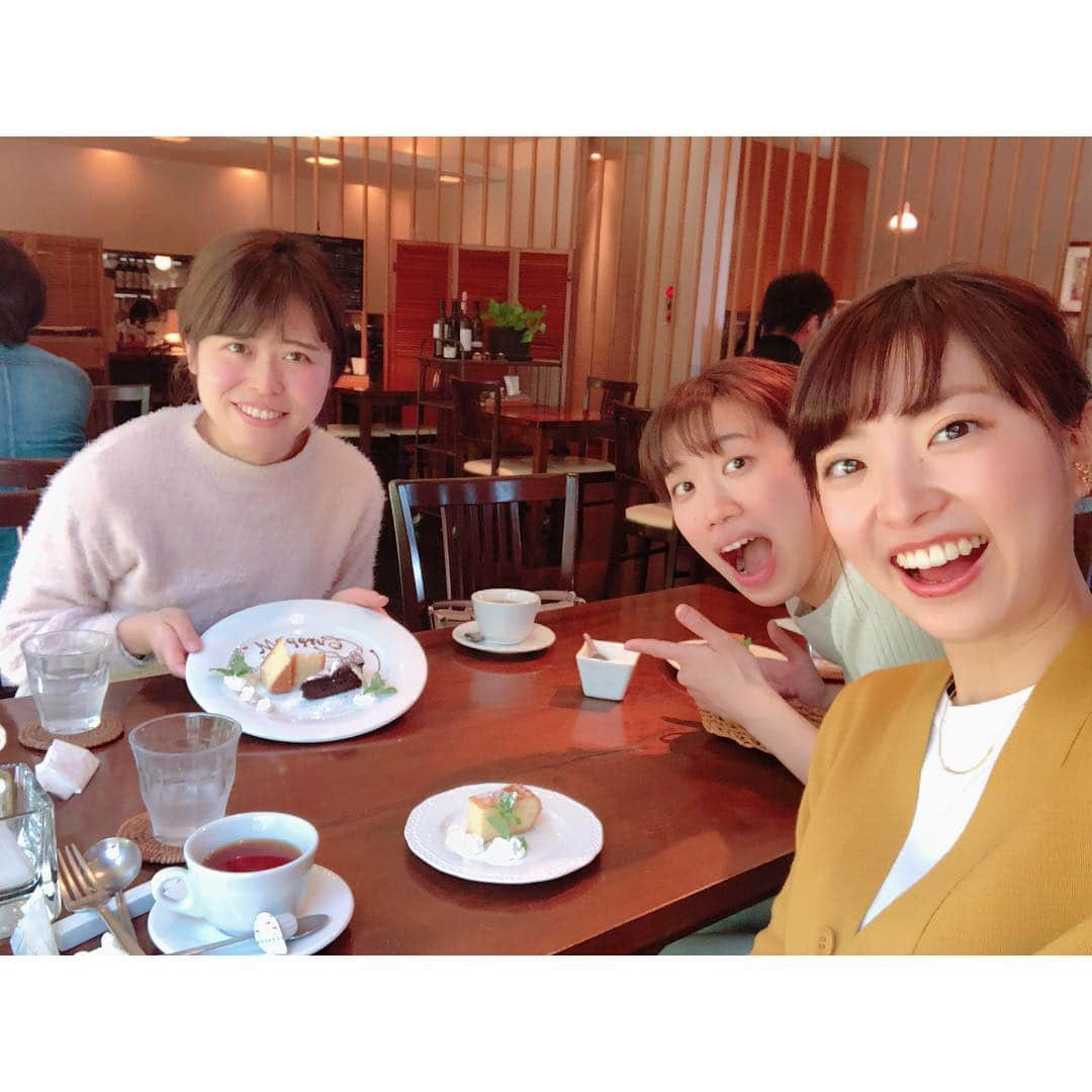 永井友梨さんのインスタグラム写真 - (永井友梨Instagram)「昨日はお休みでLUNCHへ🍴 もう12年目？の仲、落ち着くし楽しい、話すことは尽きない😊 またすぐ集まりたいなぁ💓  ともみもひかりも新生活ファイトp(^_^)q❣️ #宮崎ランチ」3月25日 20時56分 - nagai_y_r