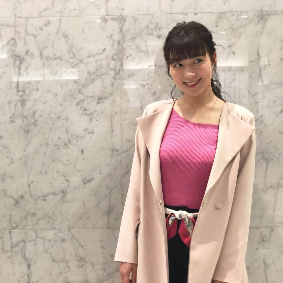 フジテレビ「めざましテレビ」さんのインスタグラム写真 - (フジテレビ「めざましテレビ」Instagram)「3月22日（金）きょう何着て行く？ ・ ファッション雑誌CanCamとコラボした お天気コーナー「きょう何着て行く？」 阿部華也子ちゃんの毎日のコーデを紹介♪ ・ 【きょうのコーデ】 コート→#31Sonsdemode 1万3000円 ニット→#WILLSELECTION 8900円 パンツ→#31Sonsdemode 8900円 靴→#セヴントゥエルヴサーティ2万円 ピアス→#Phoebe+ 4200円 ・ 【コーデのポイント】 今シーズン気になるスカーフをベルトとして 取り入れた感度高めのコーデ🎀 コートやニットをピンクで女性らしくまとめたので ボトムはネイビーのワイドパンツで スタイリッシュに仕上げると好バランス🙆‍♀️ ・ #めざましテレビ #きょう何着て行く？ #阿部華也子 #今日のコーデ#コーデ #CanCam #今日のファッション#ootd #きょう何着て行く？は月〜金朝6時22分ごろ放送！」3月25日 21時17分 - mezamashi.tv