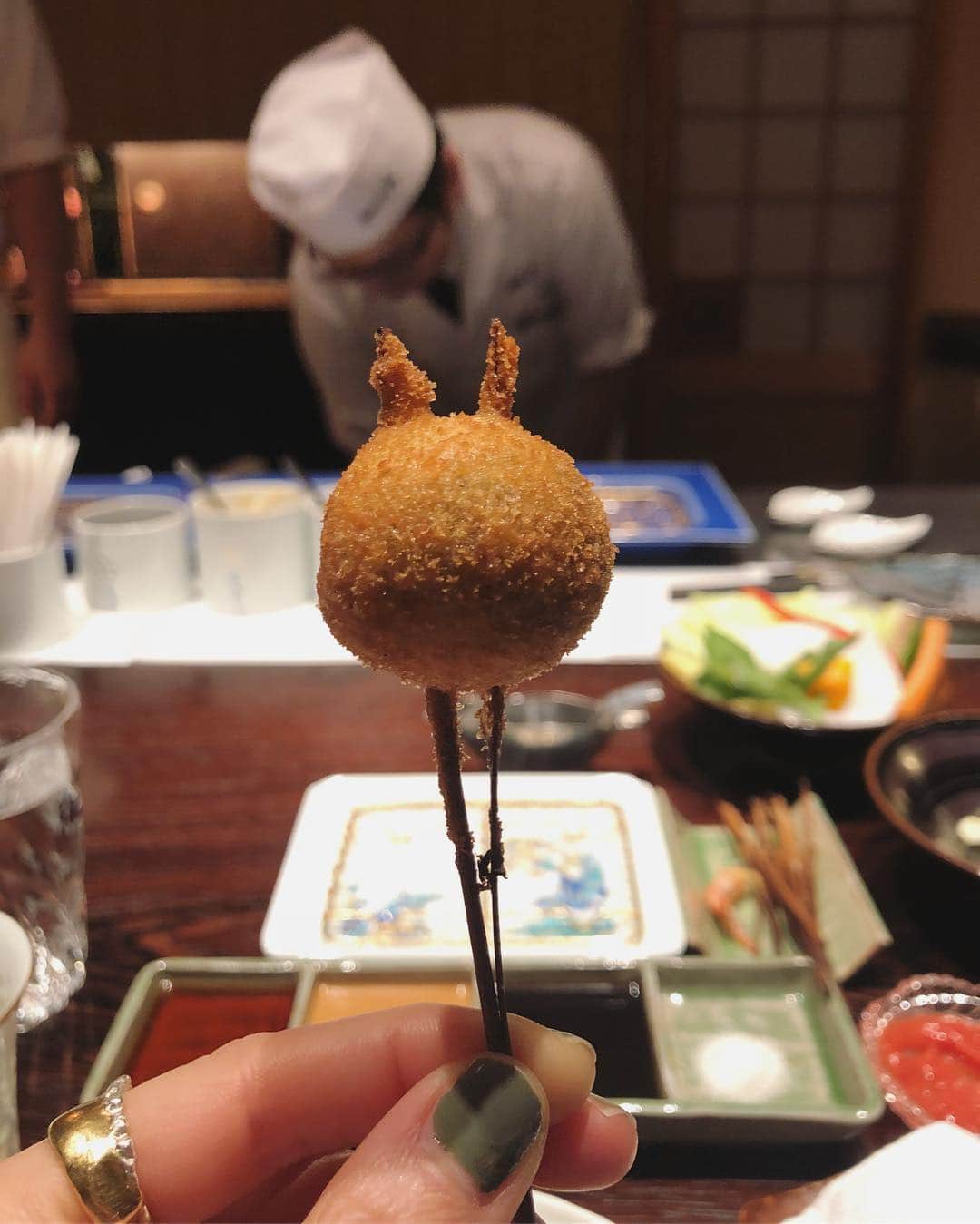 村田倫子さんのインスタグラム写真 - (村田倫子Instagram)「ヘアアレンジしてもらったです✌︎ 実は今、大阪にいます。 今日は東京でも通っているlittleへ☺︎ 昔ヘアショーでお世話になった なぎちゃんに会いにゆきました。 いつも担当してくれてるこだまちゃんも 来てたの〜（＾_＾）♡ お昼はカレーを食べにいき🍛 そして今は串かつ食べております、、、 (食い倒れツアーする!) #hairarrange」3月25日 21時23分 - rinco1023