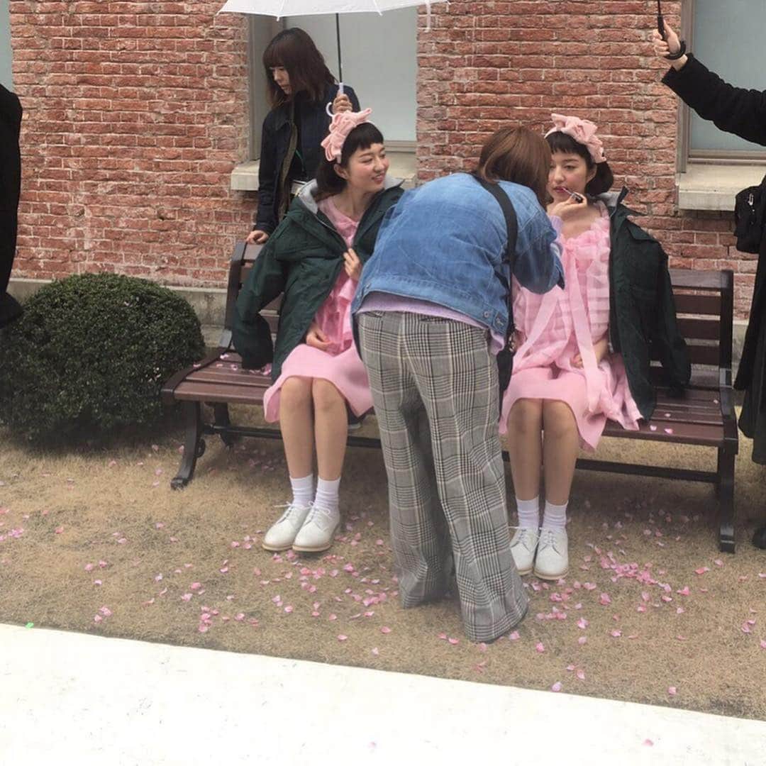 市野莉佳さんのインスタグラム写真 - (市野莉佳Instagram)「. NHK中部フレッシャーズキャンペーン りかりこ新生活ダンス が本日から放送となります📺 撮影メイキング・メッセージは ホームページをみてね。❤︎ テーマソングの『君は音楽』を 事務所の先輩、真心ブラザーズさんに プロデュースしていただきました。 本当に素敵な楽曲をありがとうございます。 そして、テーマソングの『君は音楽』が 明日3月26日(火)0：00以降、順次配信が始まります！ 沢山聞いて、踊ってね！ #リカスタグラム  #君は音楽 #真心ブラザーズ さん #りかりこ #りかりこ新生活ダンス #わくわくダンス #NHK中部フレッシャーズキャンペーン」3月25日 21時29分 - ichirika_62