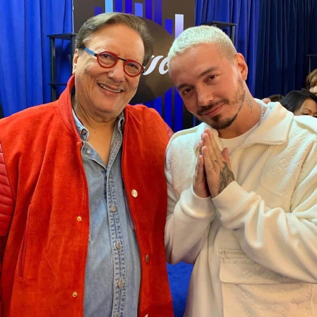 滝沢結貴さんのインスタグラム写真 - (滝沢結貴Instagram)「Throwback to GRAMMY’s backstage @jbalvin w @einsbygrosse necklace🙏🏻✨ Repost from @arturo_sandoval_arocha  #GRAMMYs #einsbygrosse #jbalvin #グラミー賞 #jバルヴィン」3月25日 21時29分 - yuntokyo