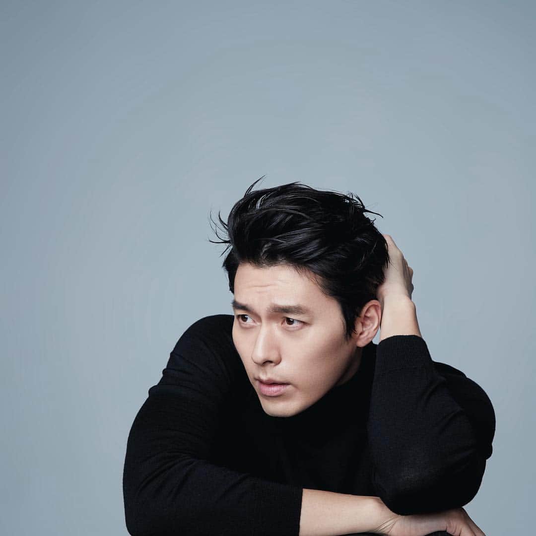 ヒョンビンさんのインスタグラム写真 - (ヒョンビンInstagram)「🖤 —— #hyunbin #현빈 #ヒョンビン #玄彬」3月25日 21時40分 - withhyunbin