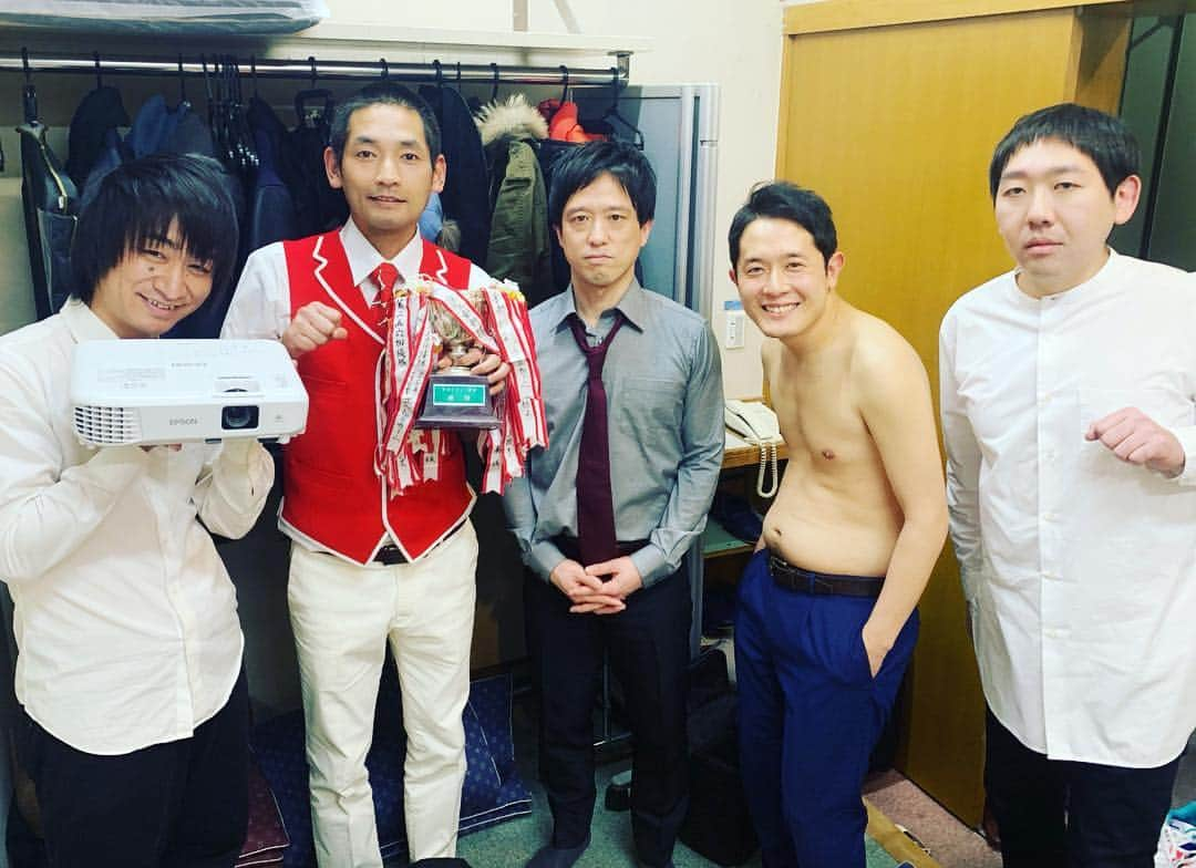 Gたかしさんのインスタグラム写真 - (GたかしInstagram)「東京ビタミン寄席。優勝はエルシャラカーニさん。準優勝はサツキ。Gたかしは三位でした。今回はものまねなしのお笑いネタだったので、感慨もひとしお(意味はよく分かってない)です。今年はこんな感じでいかせてもらいます！」3月25日 21時38分 - g_takashi.kinkin