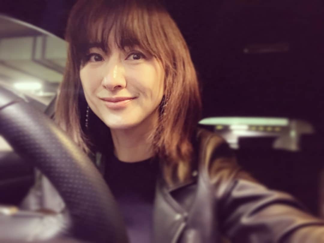 前田ゆかのインスタグラム：「久しぶりにお会いする 居心地のいい方とごはん。  楽しい時間は早くすぎてしまいます。 #漢方美容#beauty#car#自分だけの空間」