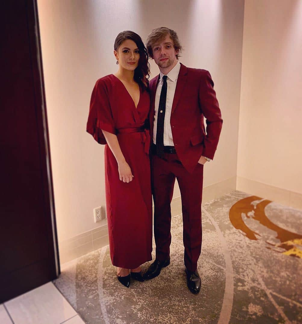 ケイトリン・ホワイエクさんのインスタグラム写真 - (ケイトリン・ホワイエクInstagram)「We didn’t plan this level of coordination... 😂 I guess it’s just a partner 6th sense. 💃🏻🕺🏻Special s/o to @lpgarconne for lending me this stunning dress to wear to the banquet last night! I felt like a million bucks! If you’re in the Montreal area, make sure and go check out their store! 💃🏻👗 . .  #lapetitegarconne #lpgarconne #gala #banquet #dress #formalwear #dressup #suitup #fancy #reddress #eveninggown #fashion #style #ootd #burgandy #bordeaux #wine #red」3月25日 21時50分 - kait_hawayek