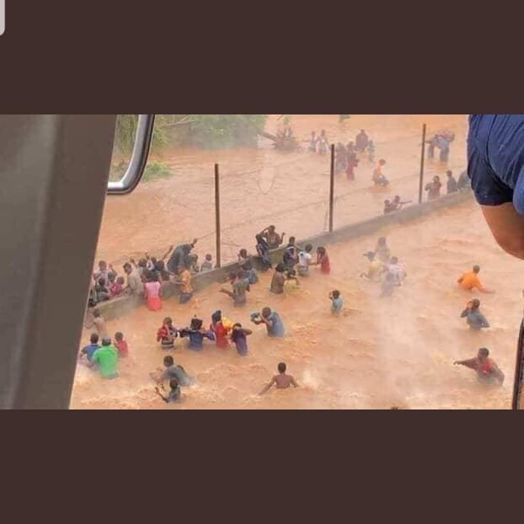 Fuse ODGさんのインスタグラム写真 - (Fuse ODGInstagram)「My people in Mozambique are experiencing a horrible situation right now, death toll could reach 1000 and a lot more lives at risk but I haven't seen many people put up anything as they would France, UK, USA etc. God Protect our innocent motherland. Looking into how we can all help and contribute with more than prayers #HelpMozambique #PrayForMozambique」3月25日 22時27分 - fuseodg