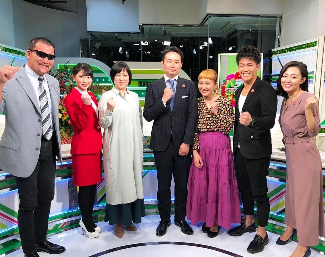 のインスタグラム：「今日のバラダンゲストは、 杉村太蔵さん＆丸山桂里奈さん！🌹 お二人とも面白すぎて笑ってたら一時間終わってしまった😂！ 結論、わたしは、テレビで堂々と奥様を褒める大蔵さんがすごく素敵だとおもいました。🥺🙌 世の旦那様、ぜひ人前で奥様を褒めて！！！笑 * #バラいろダンディ #tokyomx #杉村太蔵 さん #丸山桂里奈 さん #武井壮 さん #倉田真由美 さん #木下彩音 ちゃん #蝶野正洋 さん」