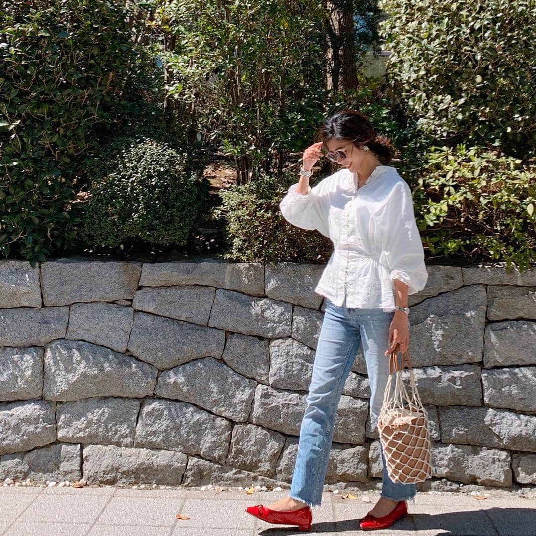 Sayakaのインスタグラム：「* 今週は暖かい日が続きそうで嬉しいな☺️💓 * * #fashion #outfit #coordinate #ootd #simple #basic #casual #stunninglure #hm #denim #denimlover #amongout #prettyballerinas #sayakascoordinate #今日の服 #コーディネート #コーデ #シンプル #シンプルコーデ #スタニングルアー #エイチアンドエム #デニム #アモング #プリティバレリーナ」