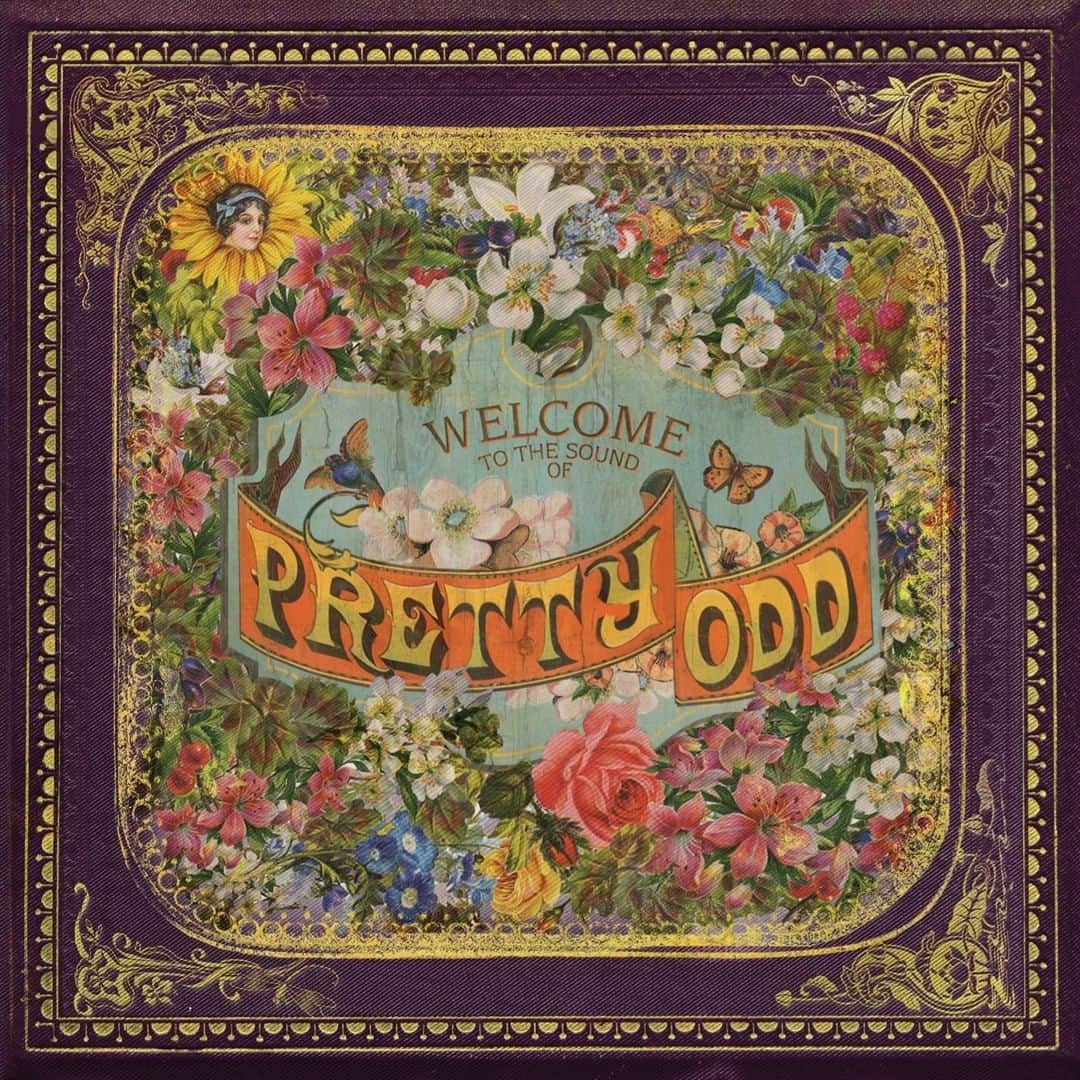 Alternative Pressさんのインスタグラム写真 - (Alternative PressInstagram)「The only thing that would be ‘Pretty. Odd’ today is if you weren’t listening to @panicatthedisco’s album - Happy 11 year anniversary! What’s your favorite track from this charming and fun record? 😍⁣ .⁣ .⁣ .⁣ #altpress #ap #alternativepress #iamap #patd #panicatthedisco #prettyodd #11years #11yearanniversary #albumanniversary ⁣」3月25日 23時10分 - altpress