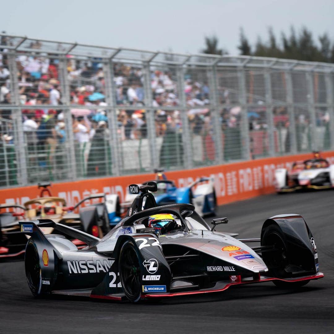 のインスタグラム：「Nissan has scored its first podium in the all-electric @fiaformulae street racing championship with racer @oliverrowland1 finishing second in the Sanya E-Prix in China. #NissanFormulaE #SanyaEPrix」