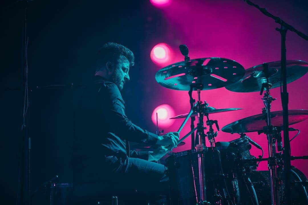 Panic! At The Discoさんのインスタグラム写真 - (Panic! At The DiscoInstagram)「Thank you Cardiff. #prayforthewickedtour  #wheresErm 📸- @jakechams」3月26日 9時21分 - panicatthedisco