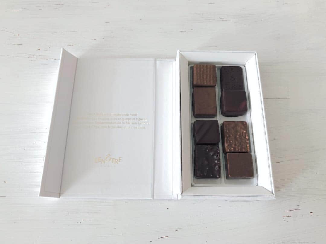 廣瀬規子のインスタグラム：「フランス菓子の老舗、 『ルノートル』が3/27から銀座三越にオープン✨ * 昨夜は娘を連れてレセプションへ。 * とにかく甘過ぎず、優しいお味に、実はチョコレートを初めて食べた娘も、あまりの美味しさに、黙ってただ黙々と。。。食べる、食べる！ * 写真には撮れませんでしたが、エクレアも美味しかったなぁ✨ エクレア好きにはたまりませんでした🙈💕 * #フランス菓子 #fromparis  #ルノートル #ルノートルパリ  #lenotre  #lenotreparis  #スイーツ #チョコレート」