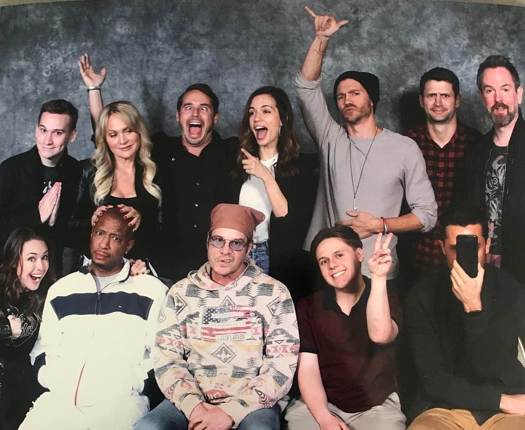 トーレイ・デヴィートのインスタグラム：「#OTH reunion gone right. 😜 Thanks to everyone who came out to see us this weekend!」