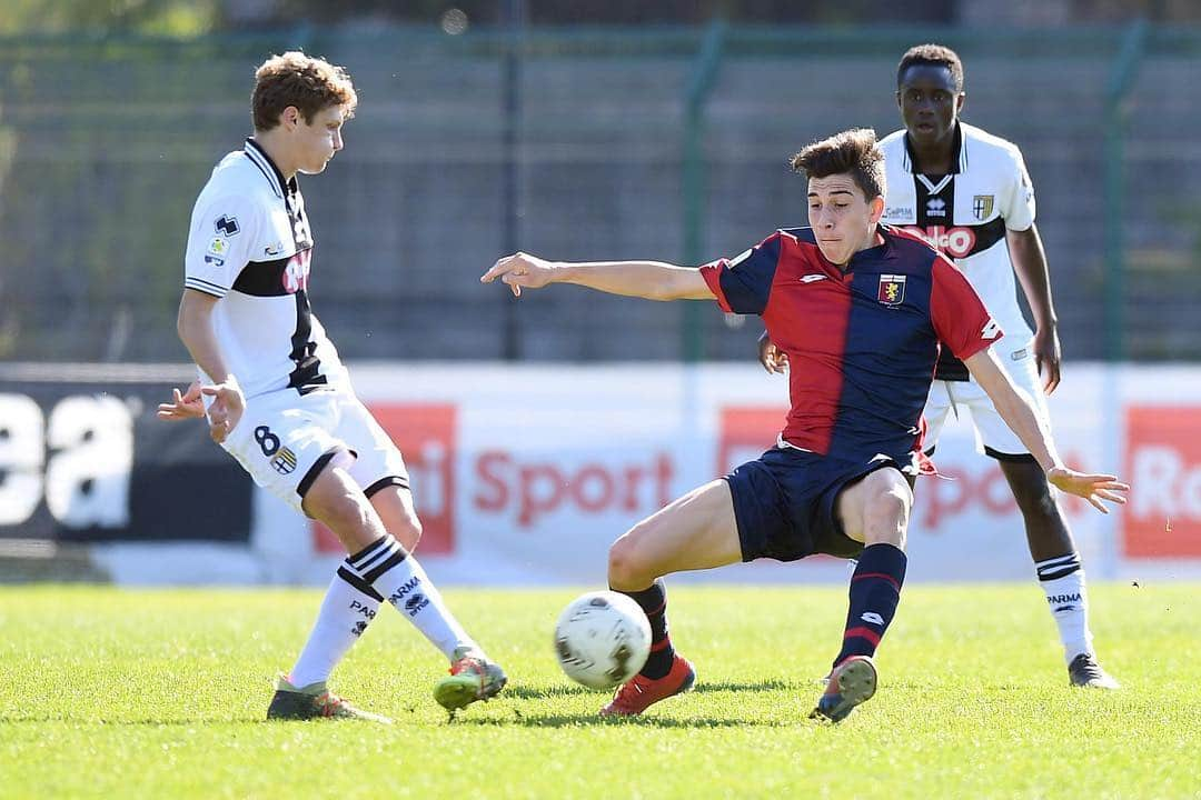 ジェノアCFCさんのインスタグラム写真 - (ジェノアCFCInstagram)「🙌🏻 Il Genoa Primavera batte il Parma 3-2 e vola in finale! 🔝❤️💙 #ViareggioCup」3月26日 1時52分 - genoacfc