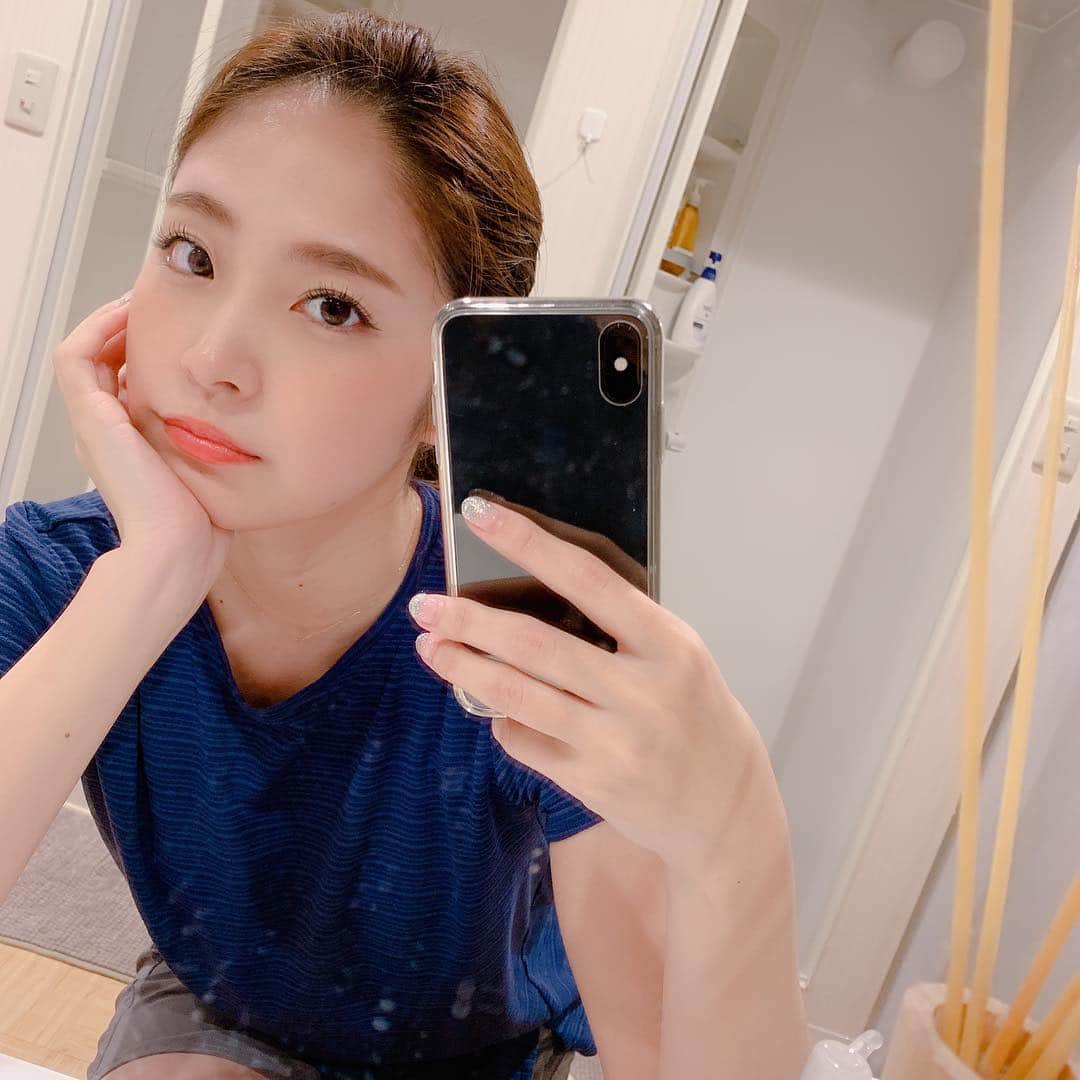 のインスタグラム：「おやすみ🙋‍♀️ #宮脇詩音 #シェアザハッピー #今日は #ナチュラルメイク #でした #アイシャドウなし #まつエクらくちん #目尻アイラインのみ」