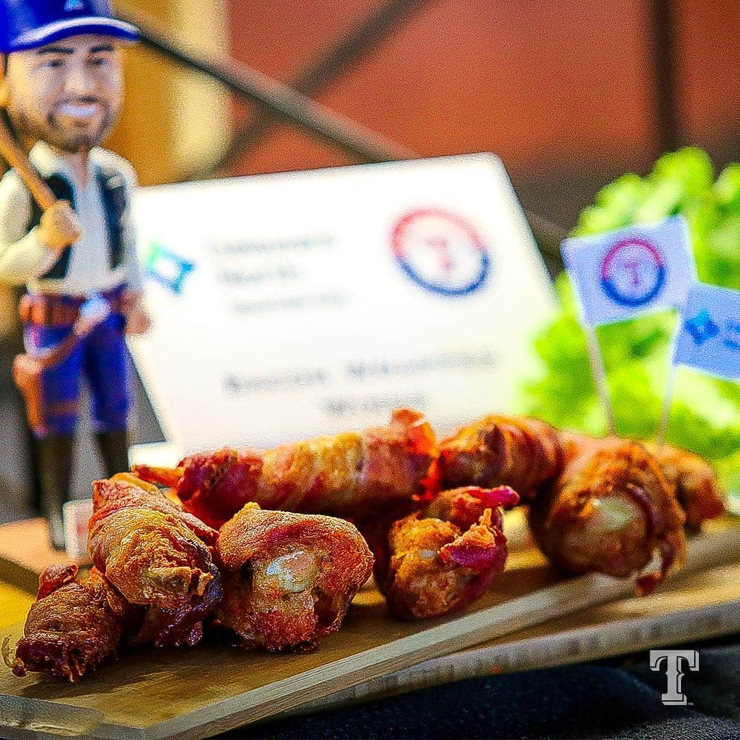 テキサス・レンジャーズさんのインスタグラム写真 - (テキサス・レンジャーズInstagram)「Calories don't count at the ballpark.」3月26日 3時05分 - rangers