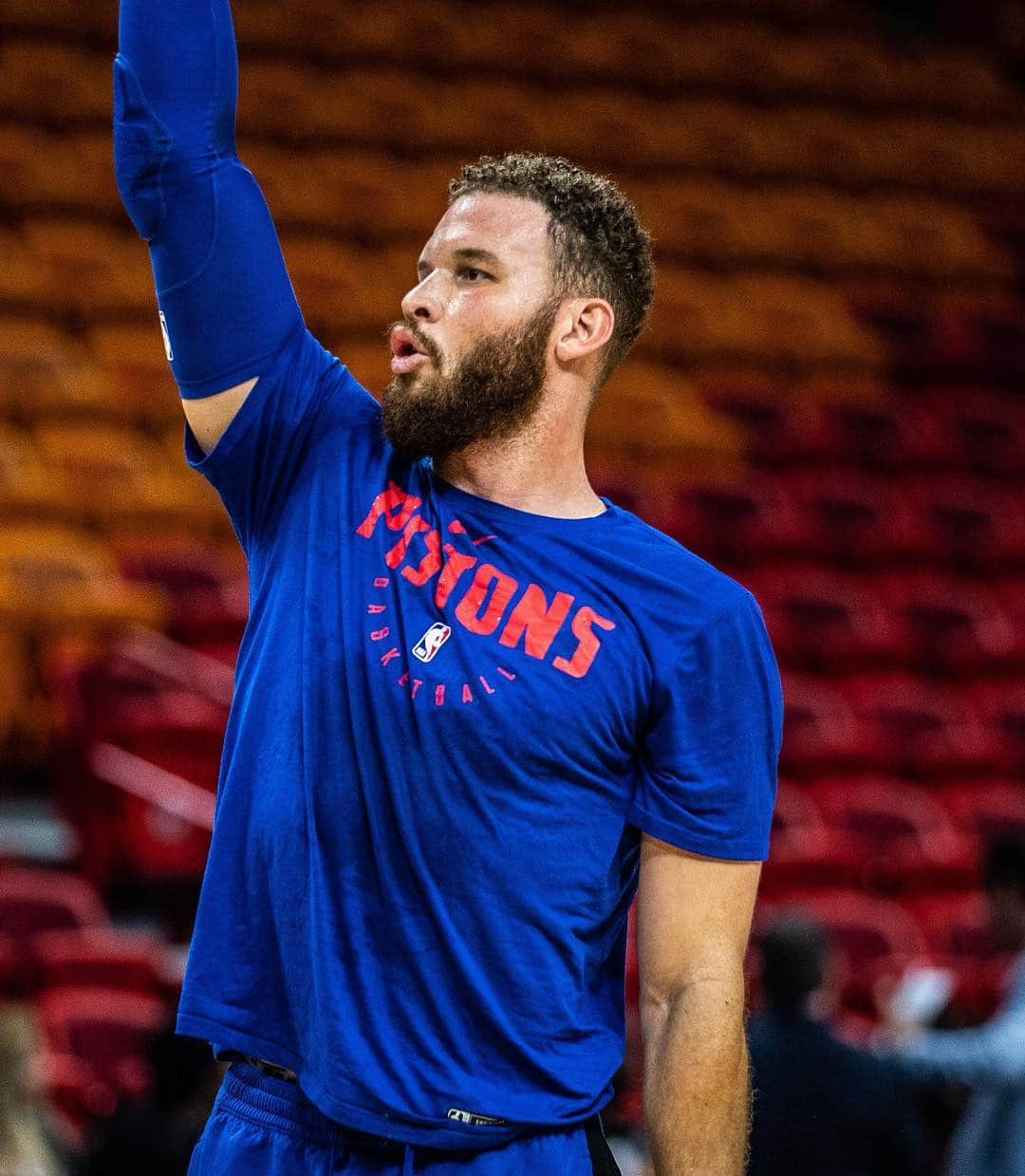 ブレイク・グリフィンさんのインスタグラム写真 - (ブレイク・グリフィンInstagram)「🔵」3月26日 3時27分 - blakegriffin23