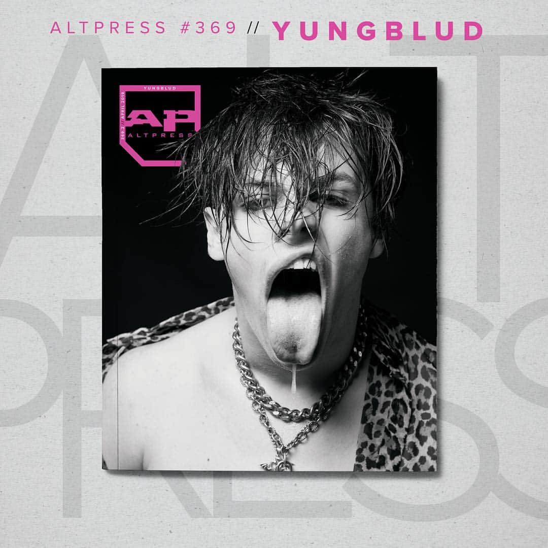 Alternative Pressさんのインスタグラム写真 - (Alternative PressInstagram)「Our new favorite t-shirt, with our new favorite phone case, and our new favorite pin set - the all new @yungblud covers and collections are available now! In this month's issue, YUNGBLUD tells us about the world he's trying to create and dismissing his youth as an excuse not to be heard above the noise, "We know the future we want to be a part of, and this isn’t it. We’re being held back by old ideologies that don’t understand us, but we’re gonna get that future we want to see.”⁣⠀ Collections and covers available at ALTPRESS.COM/NEWISSUE⁣⠀ .⁣⠀ Photography: @jonathan.weiner⁣⠀ Grooming: @patriciamoraleshair⁣⠀ Style: @harperslate⁣⠀ .⁣⠀ .⁣⠀ .⁣⠀ #altpress #ap #alternativepress #iamap #yungblud #21stcenturyliability #dominicharrison #yungbludarmy #doctordoctor #medication #psychotickids #fallingskies #polygrapheyes #iloveyouwillyoumarryme #blackheartsclub #loner #blackheartsclub⁣⠀」3月26日 3時36分 - altpress