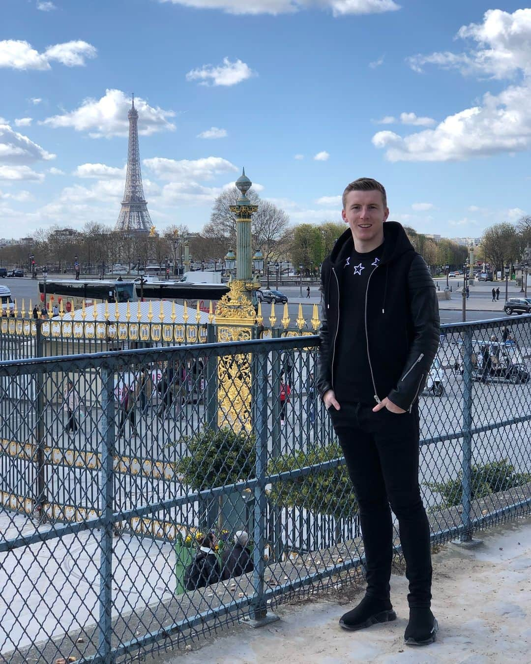 マット・ターゲットさんのインスタグラム写真 - (マット・ターゲットInstagram)「Fun weekend exploring Paris 😀🇫🇷」3月26日 3時46分 - mattytargett