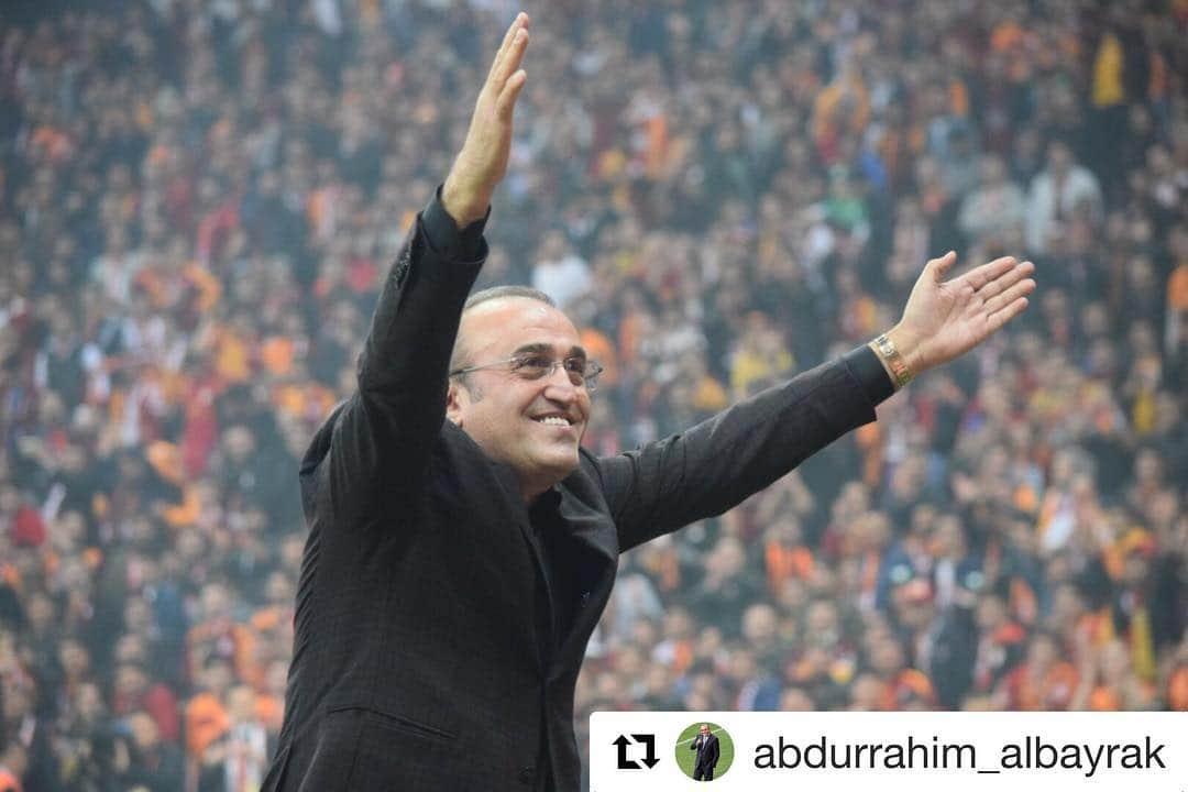 クラウディオ・タファレルさんのインスタグラム写真 - (クラウディオ・タファレルInstagram)「Galatasaray şu zamana kadar gördüğüm en tutkulu taraftarıyla  birlikte çok büyük bir camia ve benim için Abdurrahim de bu iki büyük unsurun sembolüdür.」3月26日 4時07分 - taffareloriginal