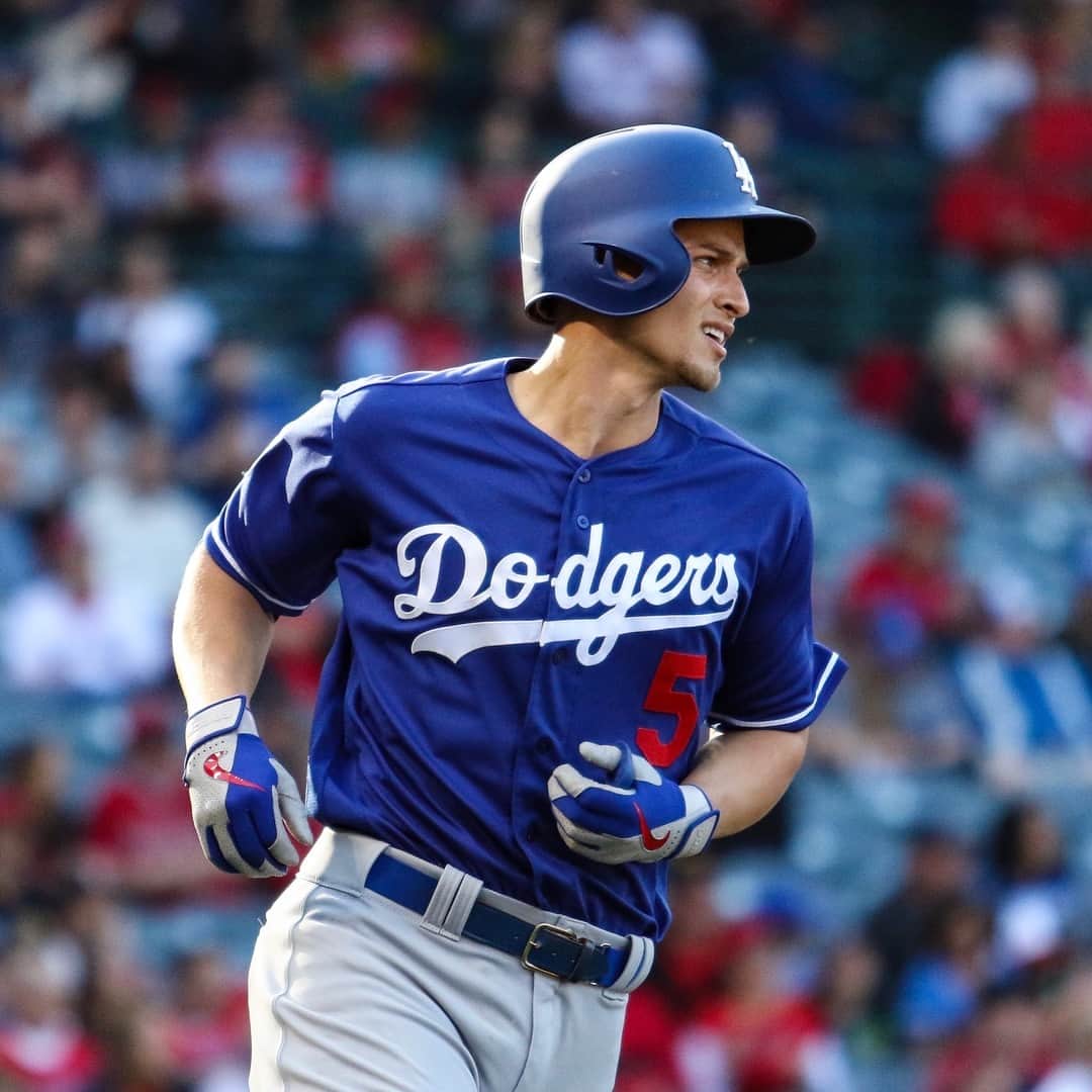 のインスタグラム：「Good to be back in So Cal...3 more days till #openingday2019」