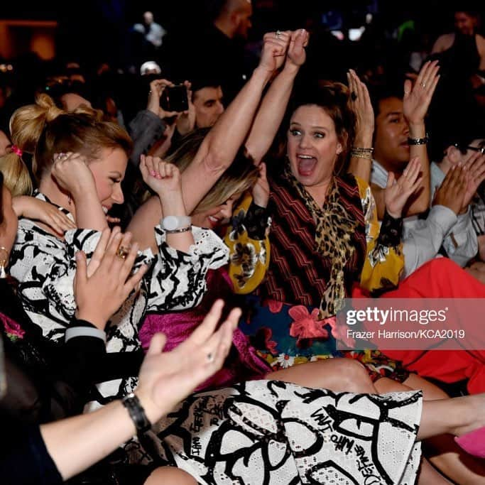 アンドリア・バーバーさんのインスタグラム写真 - (アンドリア・バーバーInstagram)「That feeling when you win a Kids’ Choice Award! 🏆 New vlog - link in bio! #KCA」3月26日 4時53分 - andreabarber