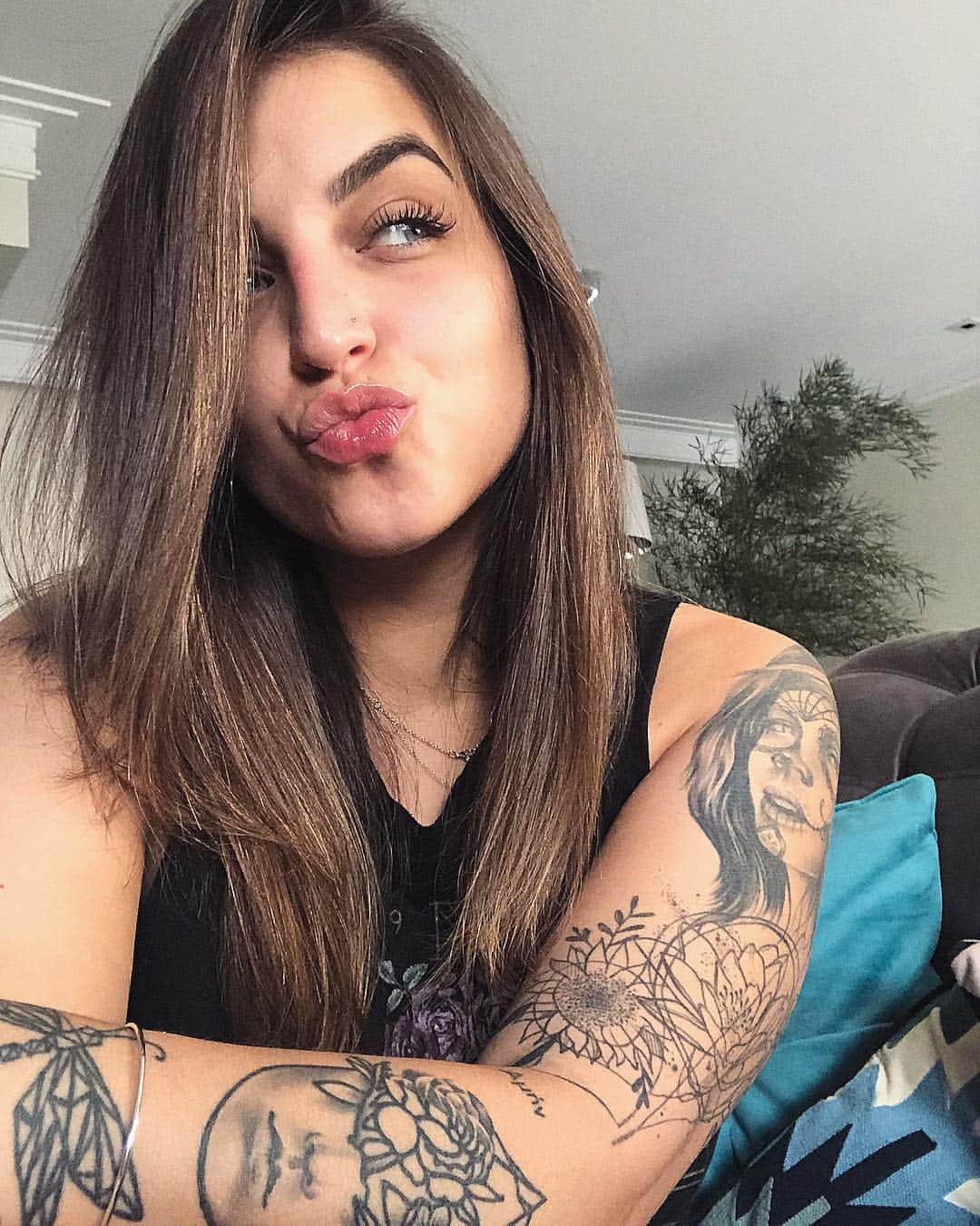 Bruna Unzuetaのインスタグラム：「😘」