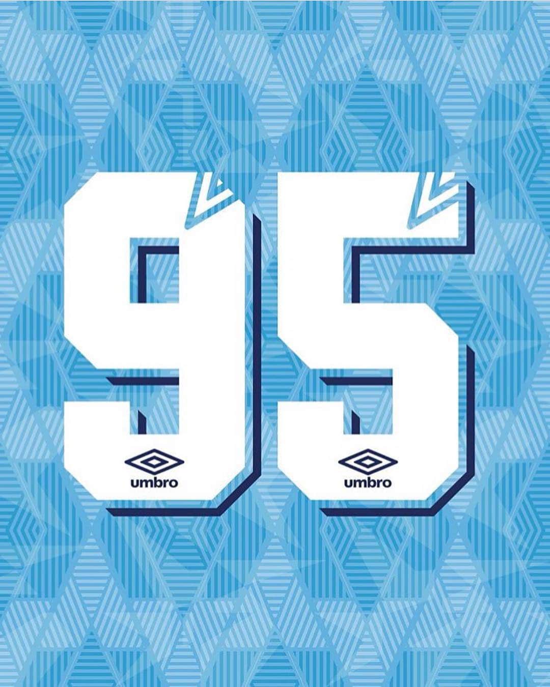 UMBROさんのインスタグラム写真 - (UMBROInstagram)「@mundialmag and @classicfootballshirts have been working on something very special to celebrate our 95th birthday. Stay tuned 💎💎. . . . . #umbro #umbrofootball #mundial #classicfootballshirts」3月26日 6時01分 - umbro